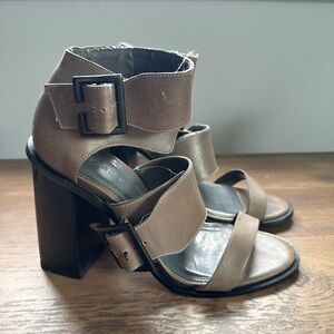 Stylish Tan Leather Heels